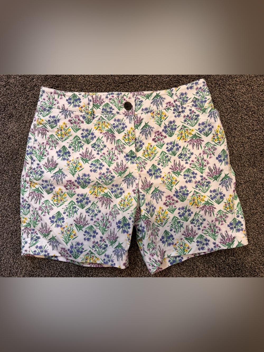 Talbots White Floral Print Shorts with Purple, Green & Yellow Wildflowers Sz 4P - Picture 10 of 14